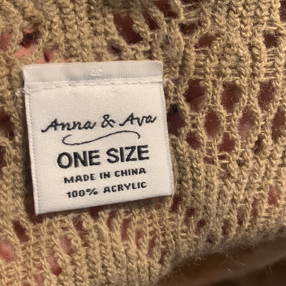 Anna & Ava open knit poncho/kimono O/S - Picture 3 of 3